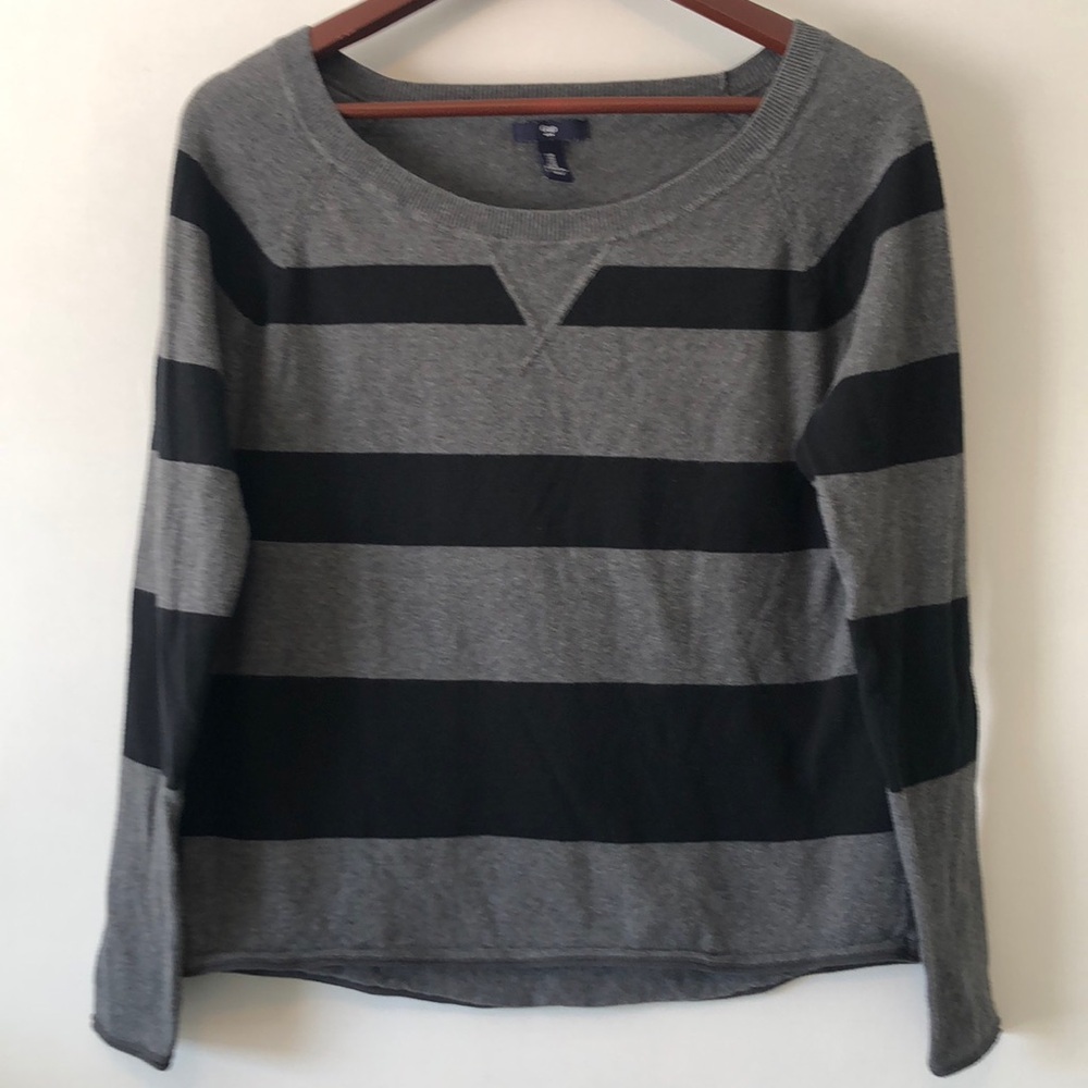 Womens GAP long sleeve sweater